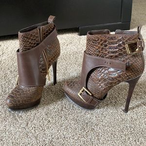 Authentic Michael Kora Brown ankle booties